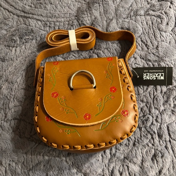 Wilsons Leather Handbags - Vintage Wilsons Leather Maxima Brown Small Engraved Crossbody Ba